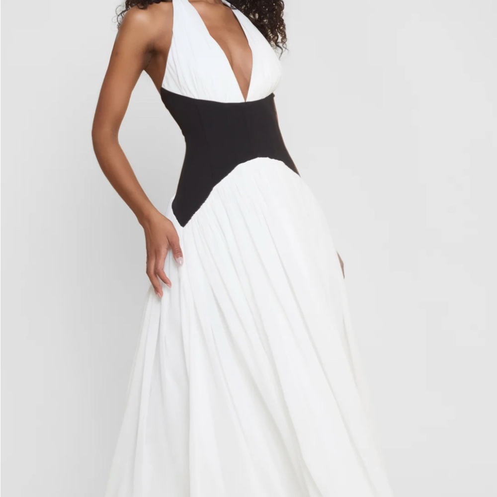 NWOT LEAU Black and White Sleeveless Halter Gown